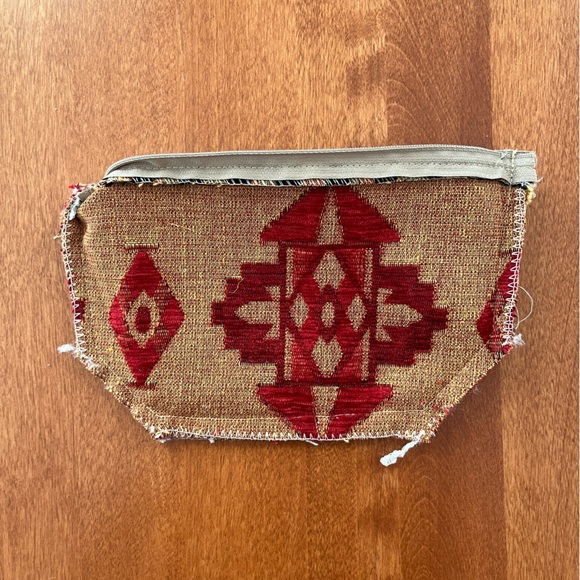 (Free) Aztec Print Make Up Bag - Picture 5 of 5
